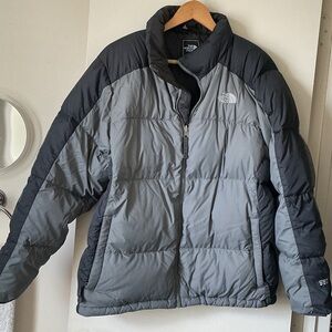 The North Face Men's Two-Tone Gray Puffer Jacket